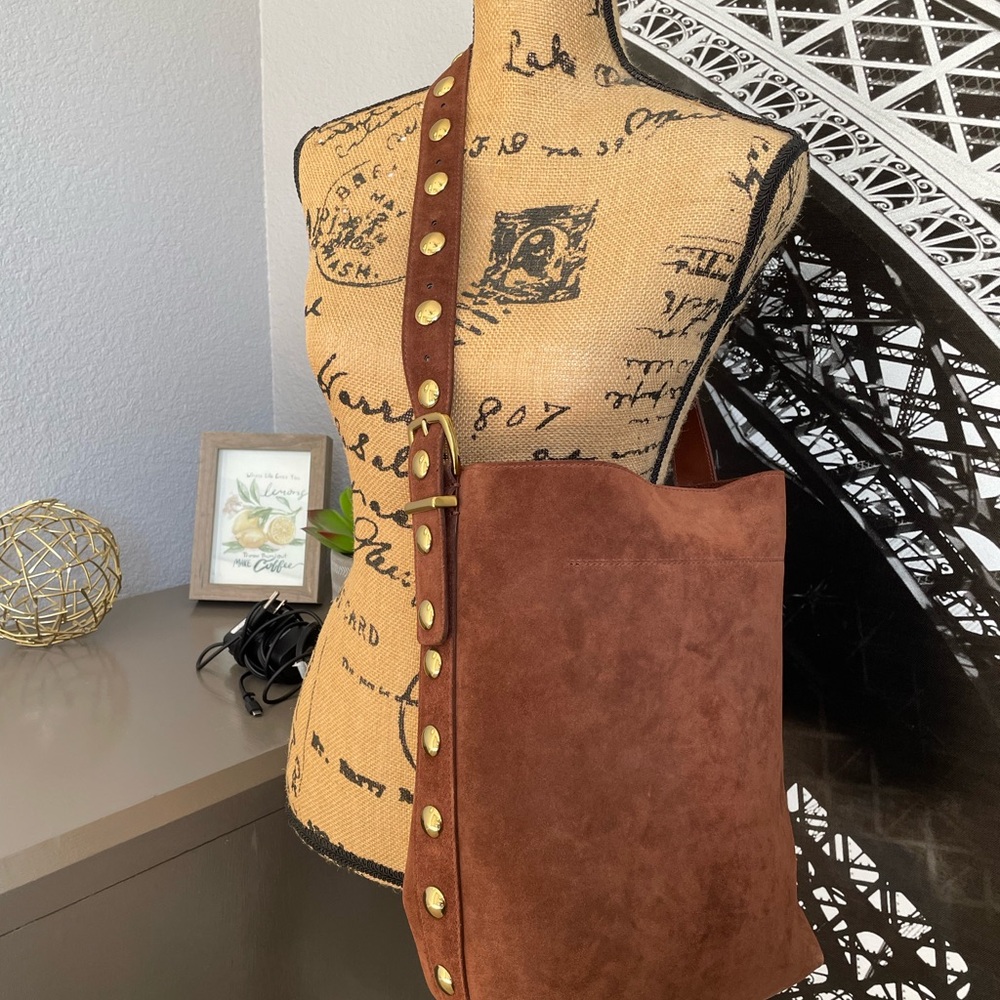 Madewell The Essential Bucket Tote - Soft Mahogany - Picture 2 of 12